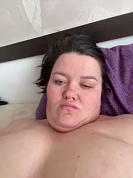 SunnyLeila2101 online show from April 15, 2026, 7:36 am