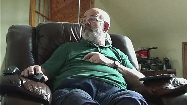 janzer13 online show from April 10, 2026, 1:40 pm