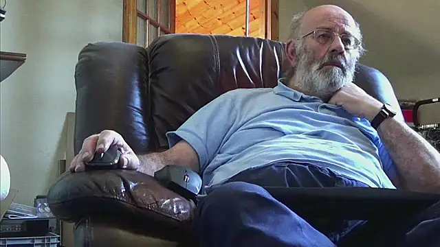 Snapshot of janzer13 chatting on February 15, 2026, 1:54 pm janzer13 online show from February 15, 2026, 1:54 pm