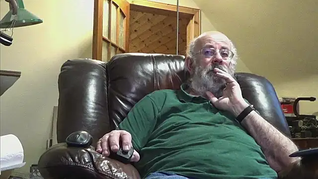 janzer13 online show from December 5, 2025, 2:48 pm