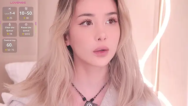 Snapshot of Nesolla chatting on February 19, 2026, 7:44 pm Nesolla online show from February 19, 2026, 7:44 pm