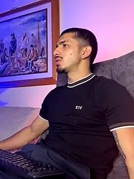 Snapshot of ArturoCardona_ chatting on November 15, 2025, 11:36 am ArturoCardona online show from November 15, 2025, 11:36 am