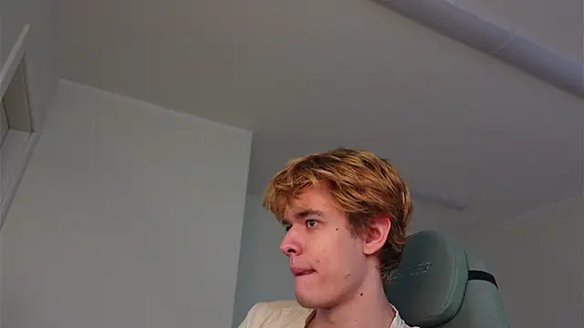 Logan Fraser online show from November 15, 2025, 1:15 pm