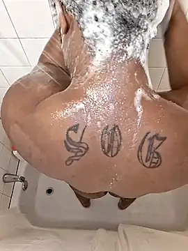 KeYBuMp323 online show from December 1, 2025, 4:57 am