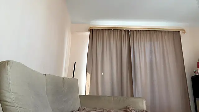 FruityXo online show from October 8, 2025, 11:34 am