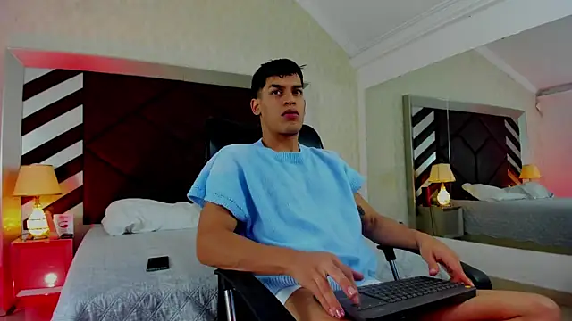 AngeloRogerss online show from September 27, 2025, 2:56 pm