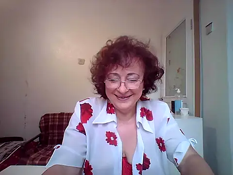 Julia54391 online show from September 18, 2025, 10:40 am