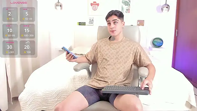 Snapshot of Thiago_winteer chatting on November 21, 2025, 4:11 am Thiago winteer online show from November 21, 2025, 4:11 am