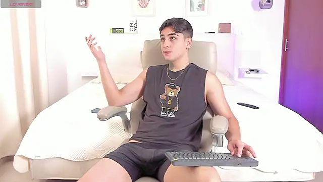 Snapshot of Thiago_winteer chatting on November 5, 2025, 1:42 am Thiago winteer online show from November 5, 2025, 1:42 am