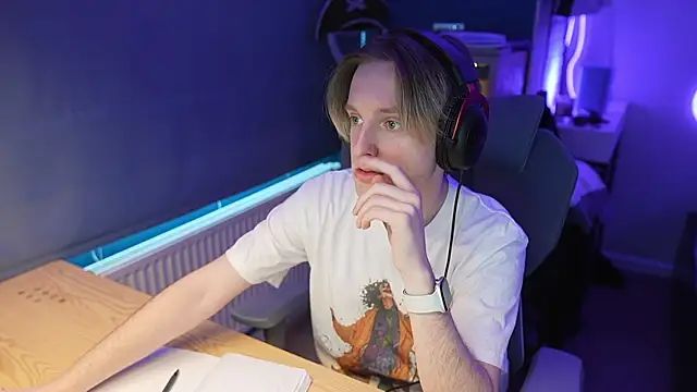 Snapshot of Serxyi chatting on March 31, 2026, 11:45 am Serxyi online show from March 31, 2026, 11:45 am