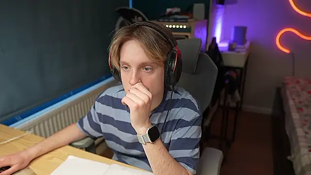 Snapshot of Serxyi chatting on February 2, 2026, 11:20 am Serxyi online show from February 2, 2026, 11:20 am