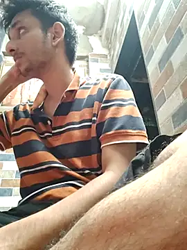 yung cplz online show from November 25, 2025, 2:17 pm