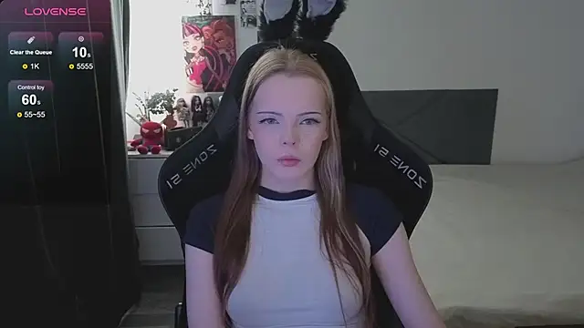 Luna Navy online show from October 21, 2025, 9:30 am