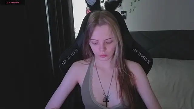 Luna Navy online show from November 23, 2025, 8:24 am