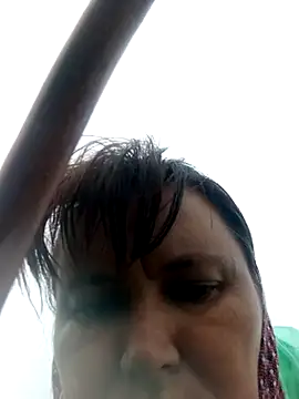 Snapshot of Romashka33011 chatting on June 8, 2026, 8:15 am Romashka33011 online show from June 8, 2026, 8:15 am