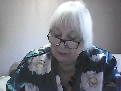 Alexia64231 online show from September 17, 2025, 6:04 am