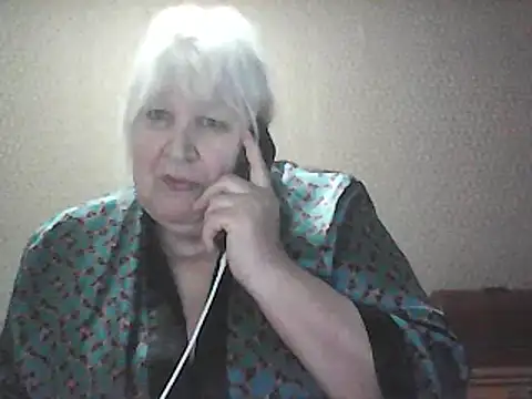 Alexia64231 online show from April 17, 2026, 1:25 pm