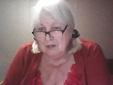 Alexia64231 online show from May 5, 2026, 5:38 pm