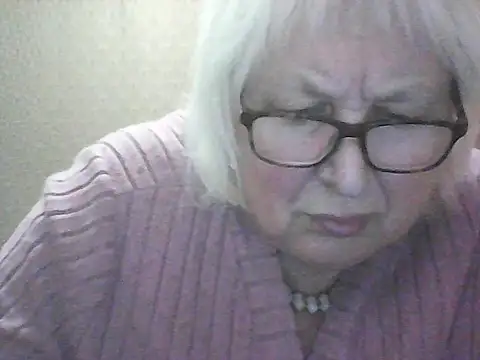 Alexia64231 online show from September 29, 2025, 5:07 pm