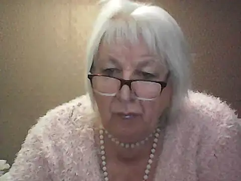 Alexia64231 online show from September 14, 2025, 4:02 am