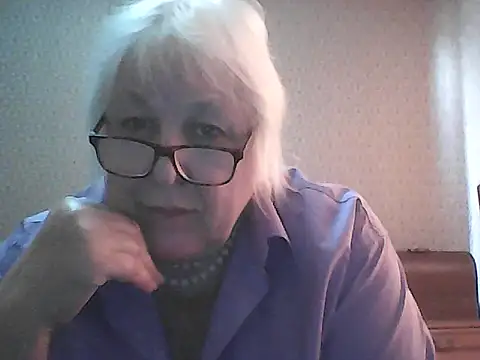 Alexia64231 online show from September 29, 2025, 5:03 am