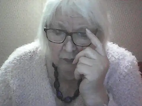 Alexia64231 online show from September 30, 2025, 10:27 pm