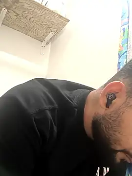 Julians26ne online show from March 9, 2026, 8:07 am