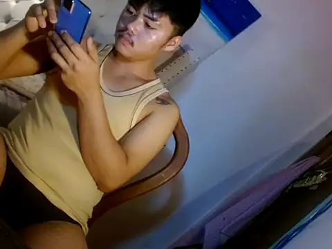 hot emman online show from April 7, 2026, 2:57 am