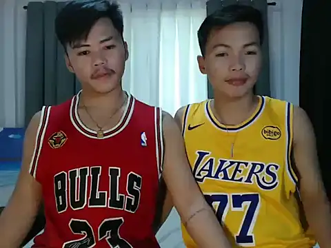 hot emman online show from October 9, 2025, 5:19 am