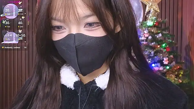      Panda      online show from December 18, 2025, 5:06 pm