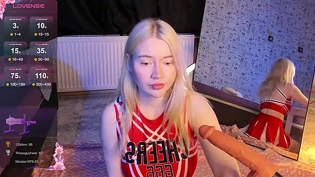 Lillie Berry online show from February 15, 2026, 4:57 am