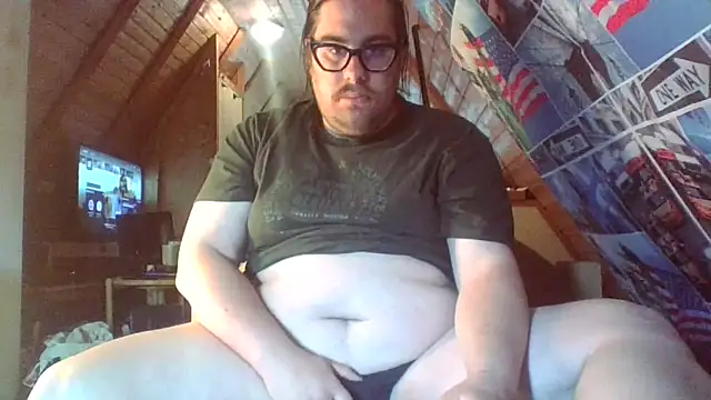 chubbyDavid1998 online show from April 25, 2026, 12:30 pm