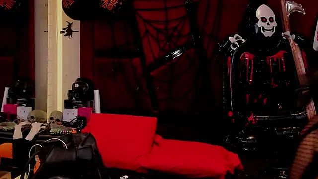 AlliceJelany online show from October 31, 2025, 7:54 pm