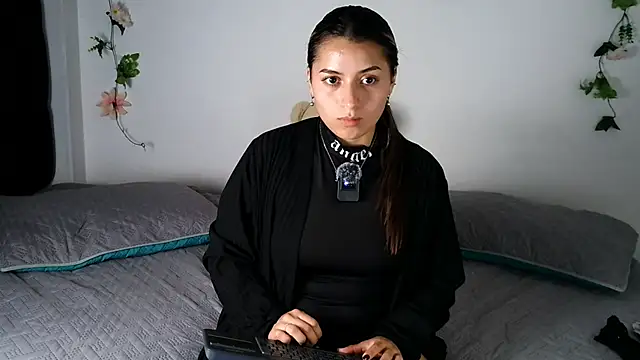 abella-lemus online show from February 6, 2026, 12:39 am