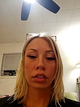 sunshinekissxo online show from February 23, 2026, 2:57 am