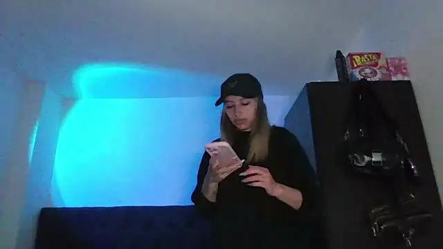 AriaBliss- online show from January 11, 2026, 3:52 pm