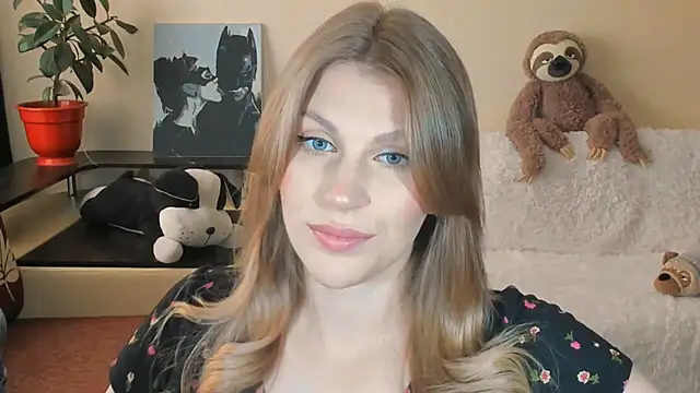 JuliaMuuun online show from September 11, 2025, 10:15 am