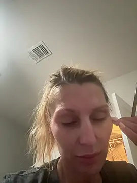 BaddieBossXX2 online show from June 23, 2026, 5:27 am