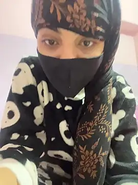 Snapshot of Sandhya_77 chatting on February 3, 2026, 6:40 am Sandhya 77 online show from February 3, 2026, 6:40 am