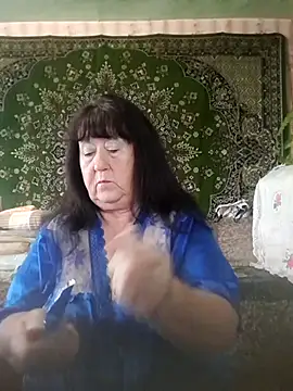 CrystalLime6411 online show from November 5, 2025, 6:38 am