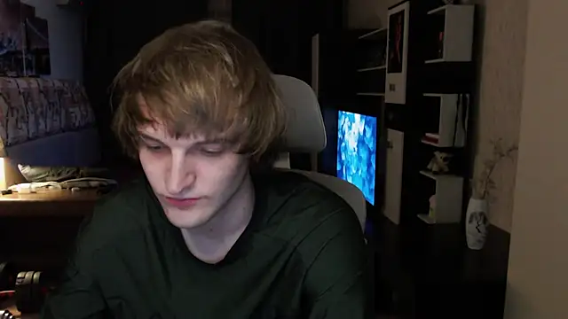 Playersuperstar online show from April 6, 2026, 8:10 pm