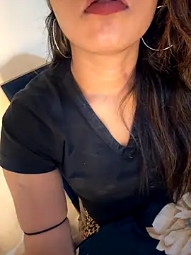 sexy-sukriti online show from December 2, 2025, 4:47 am