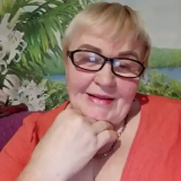 VioletSweet5566 online show from October 24, 2025, 6:18 pm