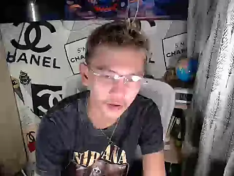 RalfAsian25 online show from April 26, 2026, 4:48 pm