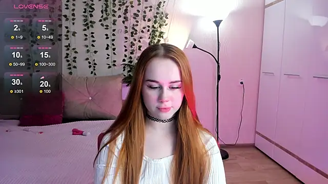 Molly Kitty online show from November 14, 2025, 3:43 am