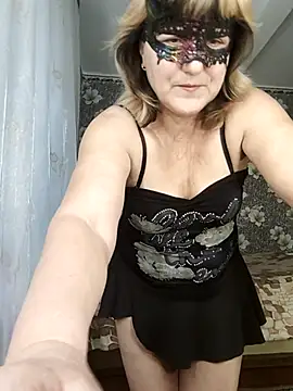 AliceGold5231 online show from October 20, 2025, 5:42 am