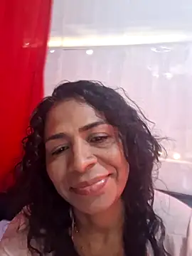 Snapshot of floresblancas chatting on November 19, 2025, 12:16 pm floresblancas online show from November 19, 2025, 12:16 pm