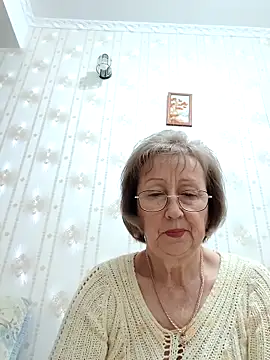 AlikaSwan5821 online show from December 19, 2025, 8:22 pm