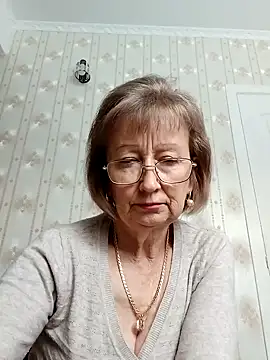 AlikaSwan5821 online show from October 16, 2025, 10:34 am