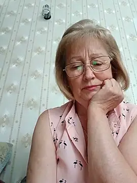 Snapshot of AlikaSwan5821 chatting on June 9, 2026, 12:50 pm AlikaSwan5821 online show from June 9, 2026, 12:50 pm